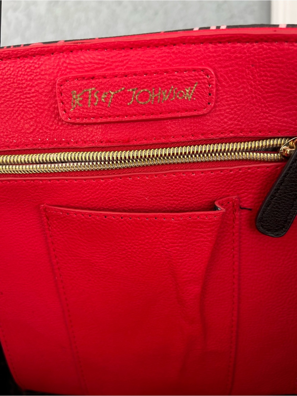 Betsy Johnson Large Tote Bag Monogram Matching Wristlet - Picture 5 of 5